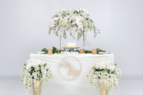 by_Hollywood-Glam-wisteria-orchids-hydrangea-nuage